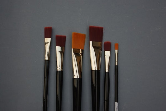 Nylon brush no. 6 flat