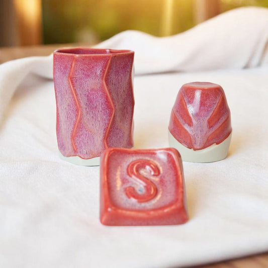 Hibiscus ceramic glaze SP1486 118 ml