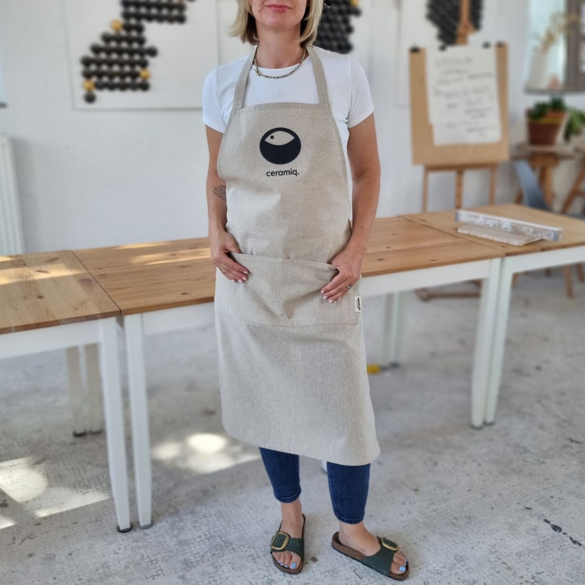 Fartuch ochronny beżowy z logo