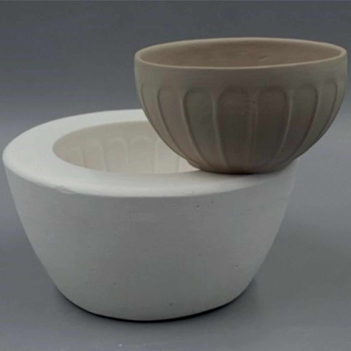 Gipsform – Schale mit vertikalen Streifen